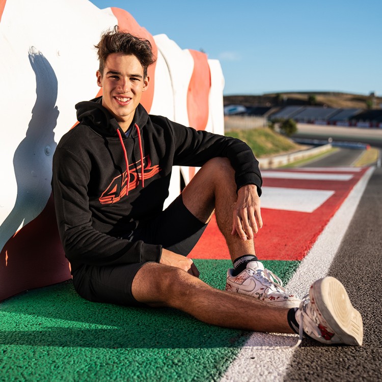 4SR Kapuzenpullover Black Series Red