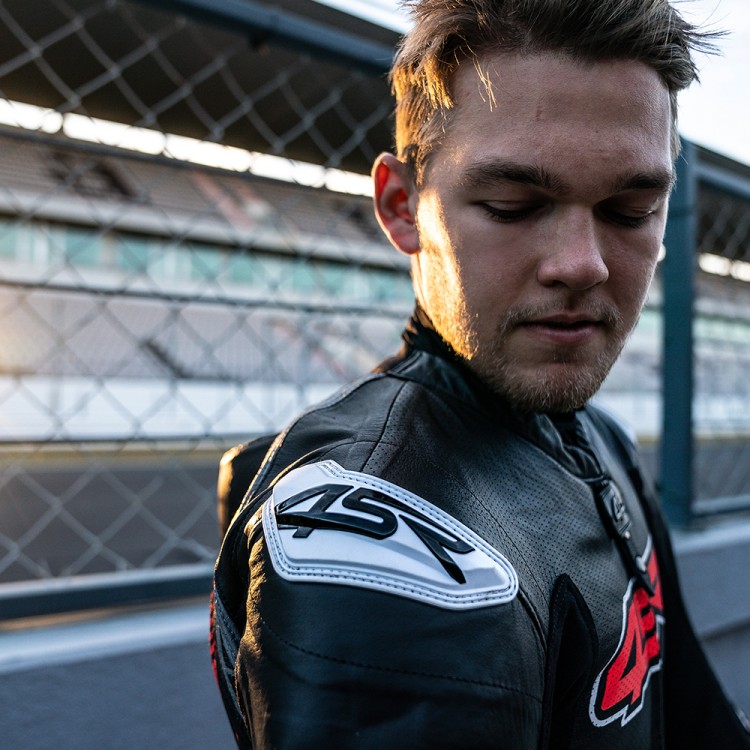 4SR Motorrad Lederkombi Racing Ultra Light AR Airbag Ready & Hannes Soomer WSSP